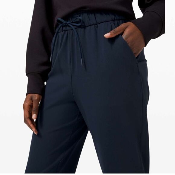 LULULEMON Jogger Women Size 2 Keep Moving Sweatpants True Navy Pockets - Picture 13 of 13